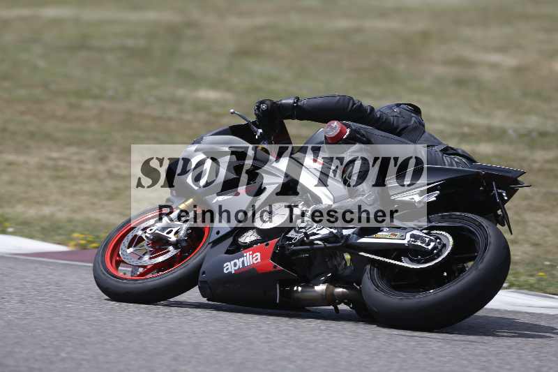 /21 17.06.2026  Ducati Schweiz Track Warmup ADR/Gruppe gelb/76
